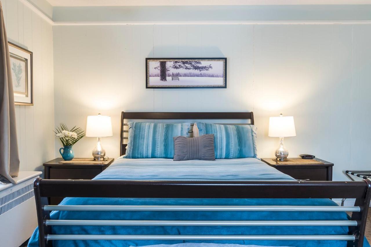 The Inn On Bay Gravenhurst Bagian luar foto